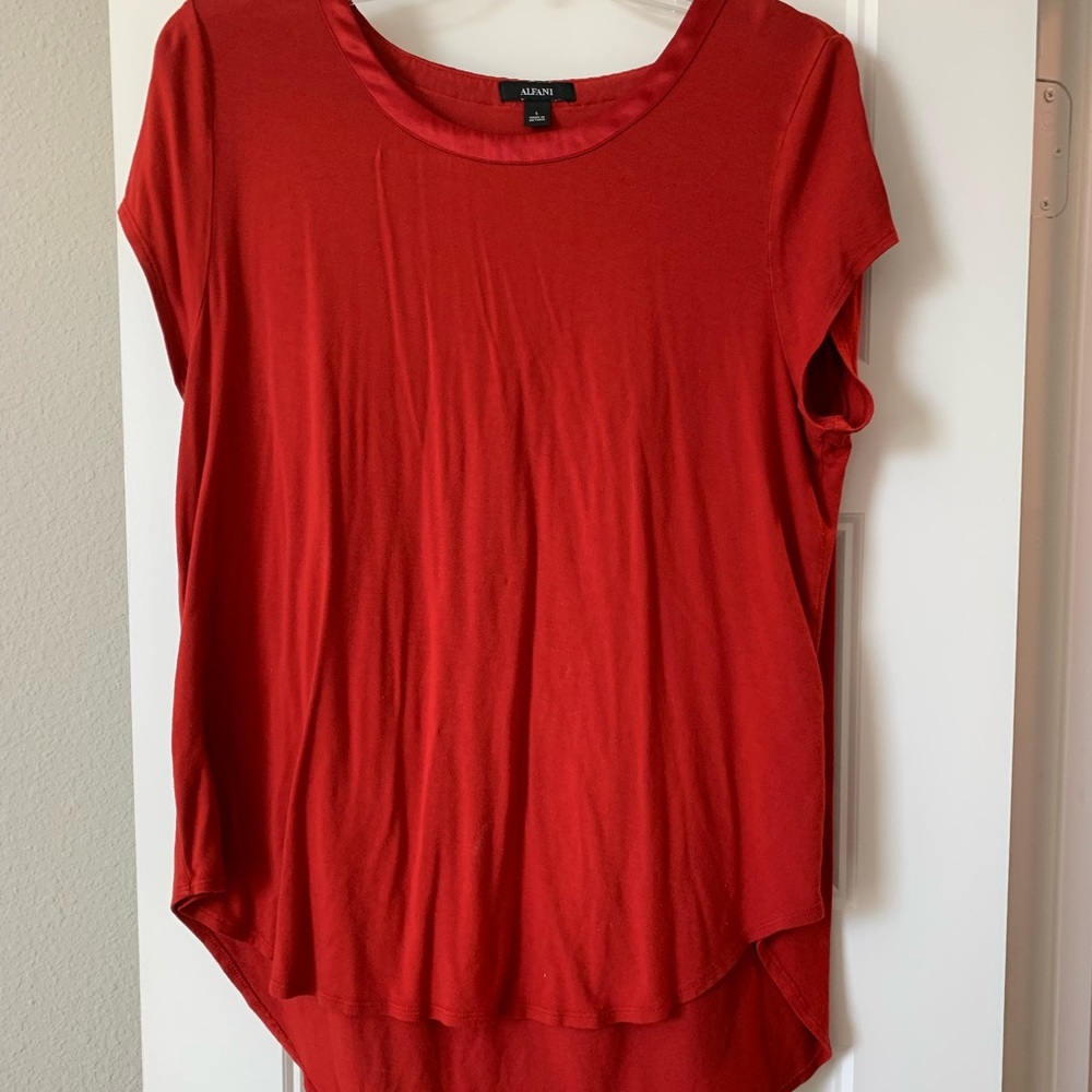 Alfani red tee